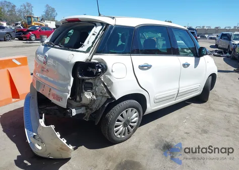 2015 Fiat 500L Easy z USA, uszkodzony, nr VIN ZFBCFABH0FZ031812